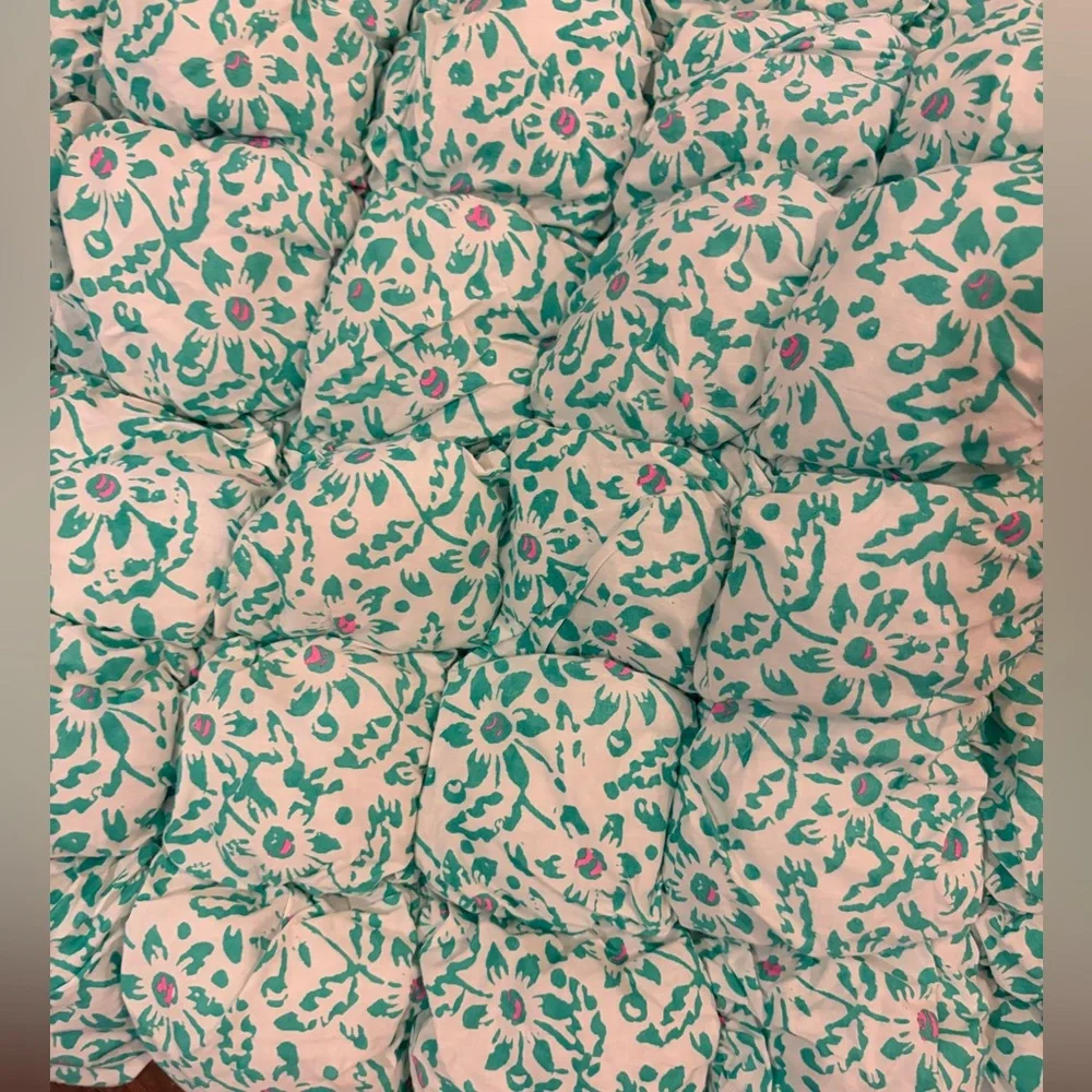Urban outfitters marshmallow puff comforter